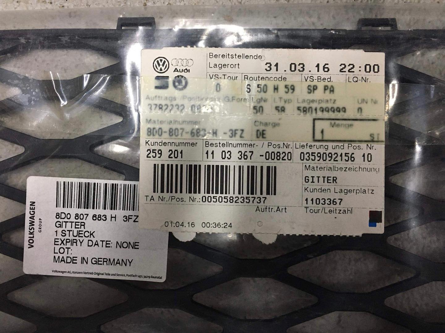 Brand new Oem B5 RS4 Front bumper grills - Image 2